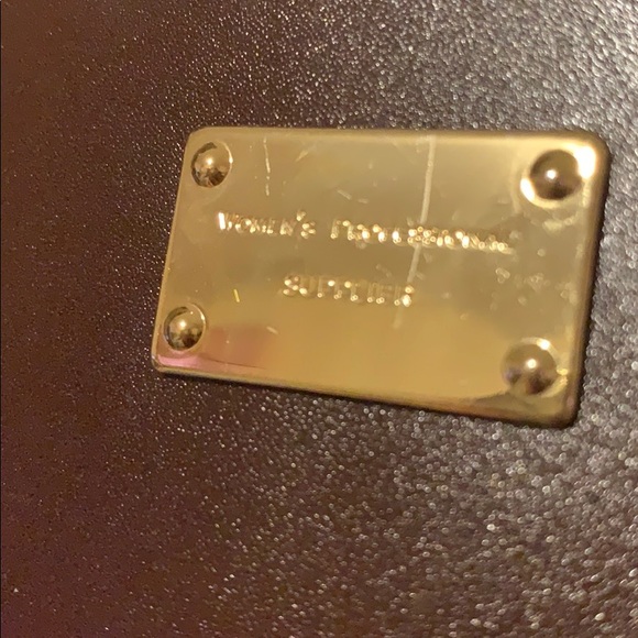 Small Structured Purse - Picture 3 of 7